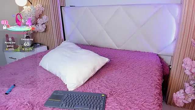 veronica hill  online show from March 25, 3:12 am