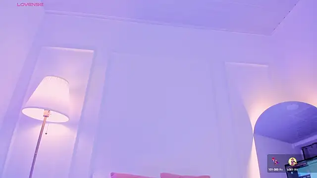 victoria becker  online show from October 16, 11:55 am