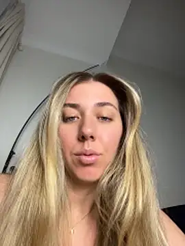 louiseberkeley online show from May 30, 11:29 am