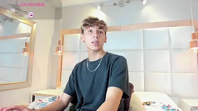 Twinkie Hung online show from September 20, 9:49 pm