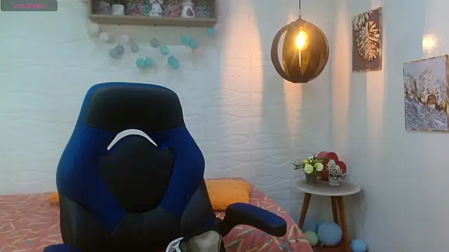 karlarousex online show from November 7, 2:44 am