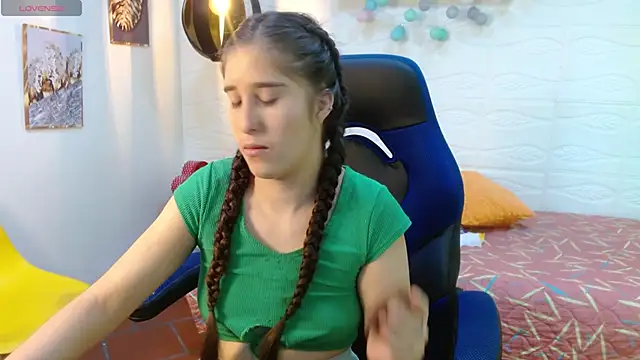 karlarousex online show from November 9, 3:16 am