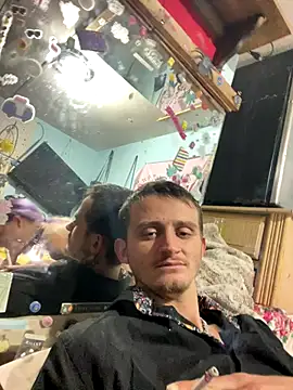 StoneyCam online show from December 17, 8:20 am