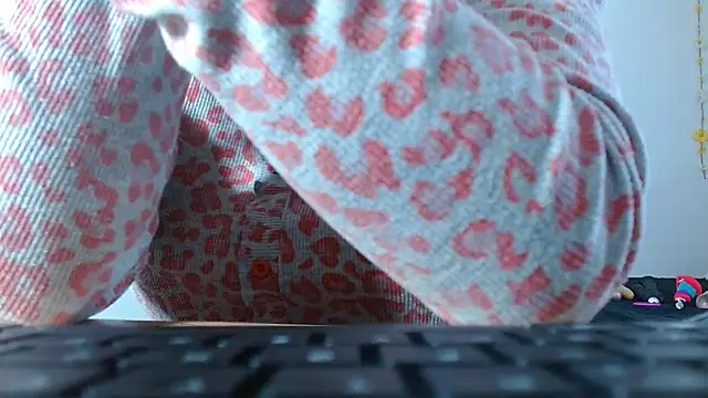 sajecrismaa online show from January 8, 7:38 pm