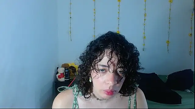 sajecrismaa online show from May 31, 4:14 pm