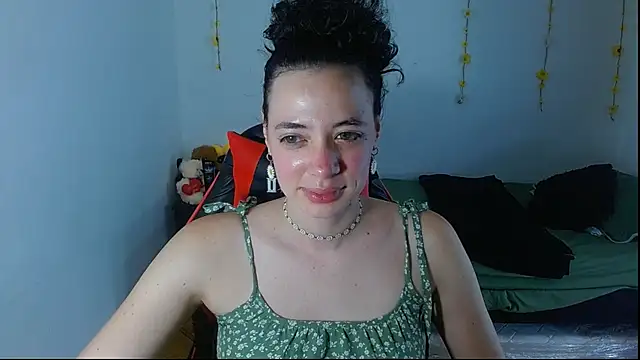sajecrismaa online show from June 1, 10:11 pm