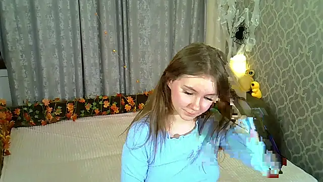 Little L1ss online show from November 4, 6:29 pm