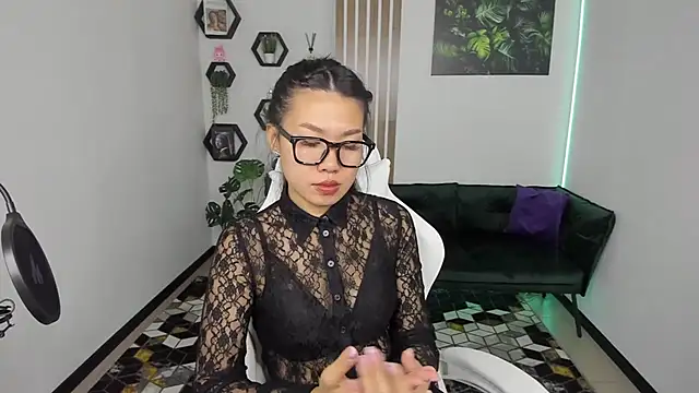 LunaPurrr online show from October 16, 3:40 am