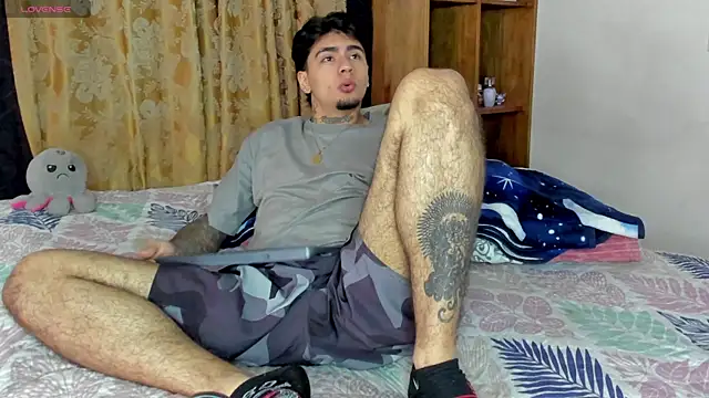 JamesDeker online show from January 7, 1:35 pm