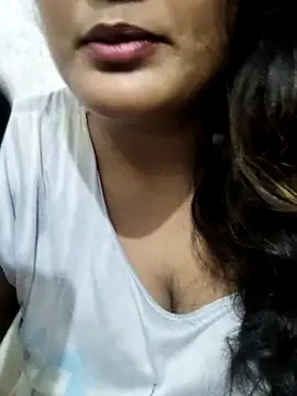 Snapshot of Cute_pinkii chatting on November 1, 8:00 pm Cute pinkii online show from November 1, 8:00 pm