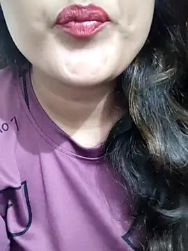 Snapshot of Cute_pinkii chatting on December 2, 7:42 pm Cute pinkii online show from December 2, 7:42 pm