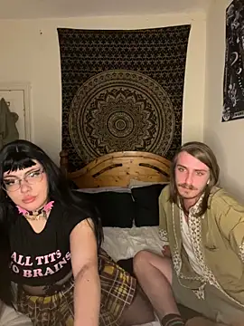 Classstrugglecutie online show from September 29, 11:37 am