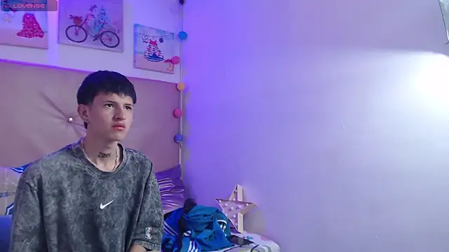 Snapshot of iam_lukas__ chatting on December 16, 4:34 pm iam lukas online show from December 16, 4:34 pm