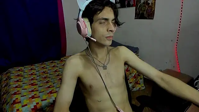 golden ryyan online show from February 8, 6:11 pm