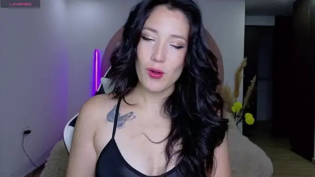 Eliih 01 online show from April 13, 3:12 am