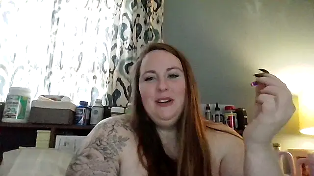 Snapshot of Domimommy420 chatting on January 8, 4:09 pm Domimommy420 online show from January 8, 4:09 pm