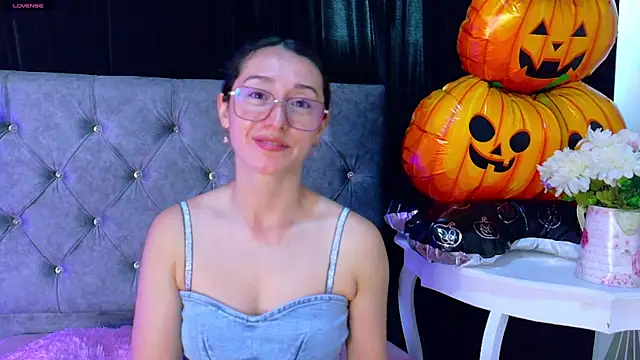 Ginevra esposito online show from October 28, 12:52 pm