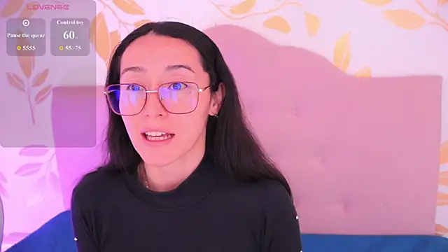 Ginevra esposito online show from March 18, 1:03 pm