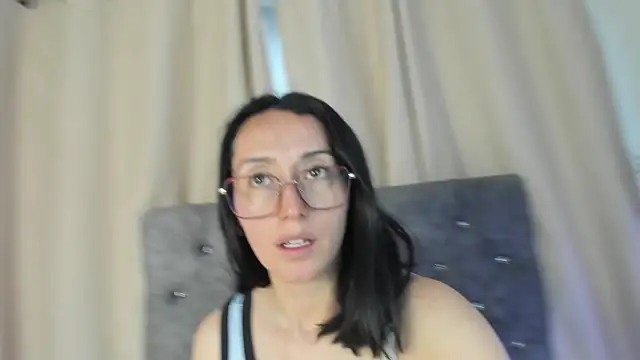Snapshot of Ginevra_esposito chatting on July 16, 12:44 pm Ginevra esposito online show from July 16, 12:44 pm