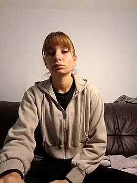 D4ddyslut online show from December 4, 1:09 pm