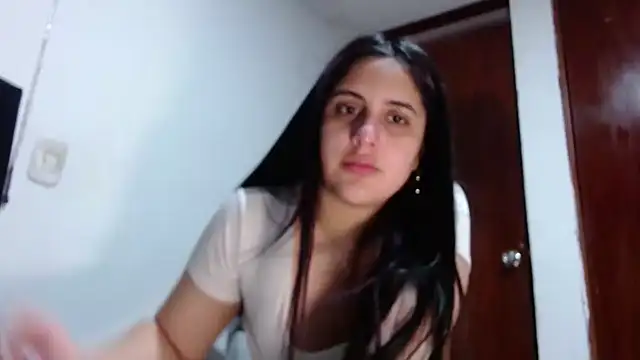 Snapshot of Electraweb_09 chatting on October 15, 6:41 pm Electraweb 09 online show from October 15, 6:41 pm