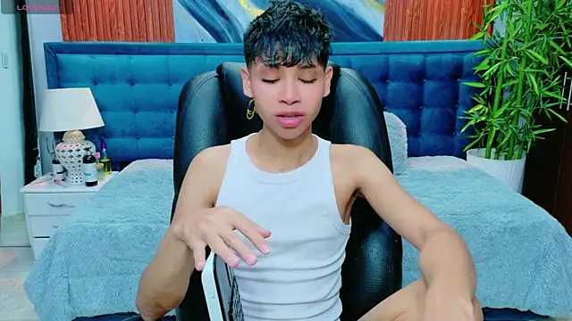 dilan 911 online show from March 25, 7:09 pm