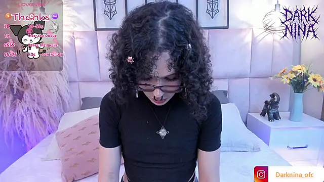 Snapshot of Dark_nina_ chatting on September 9, 3:17 am Dark nina online show from September 9, 3:17 am