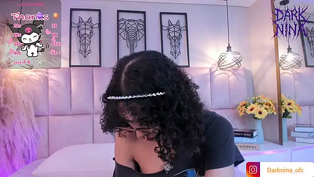 Snapshot of Dark_nina_ chatting on October 3, 6:21 am Dark nina online show from October 3, 6:21 am