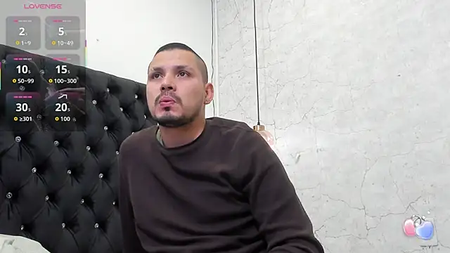 AndresSterling  online show from September 18, 11:29 pm