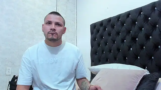 AndresSterling  online show from October 6, 11:13 pm