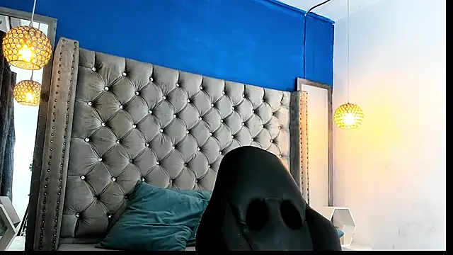 latinhotmuscle online show from November 19, 6:57 am