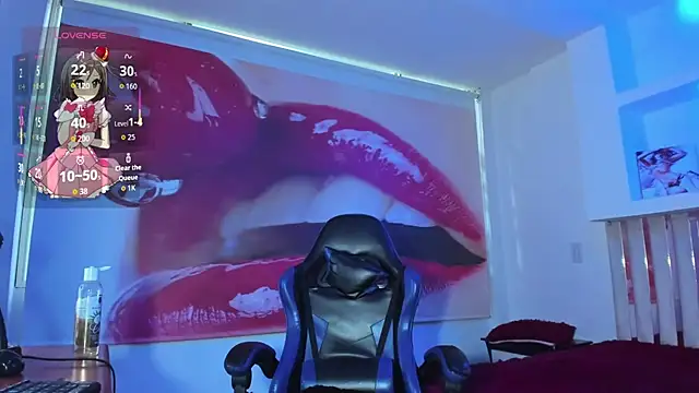 Snapshot of Raven_Rouge_ chatting on October 4, 10:57 am Raven Rouge online show from October 4, 10:57 am