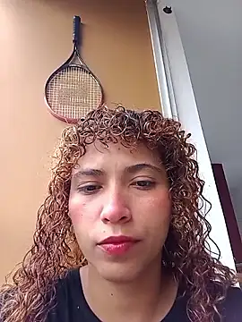 Vikyvoyeur online show from November 9, 6:17 pm