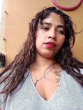 Vikyvoyeur online show from March 7, 9:45 pm