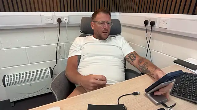 bilf1978 online show from April 13, 9:59 am