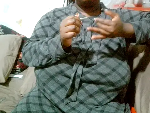 Snapshot of bustydivaxx21 chatting on September 25, 6:33 pm bustydivaxx21 online show from September 25, 6:33 pm