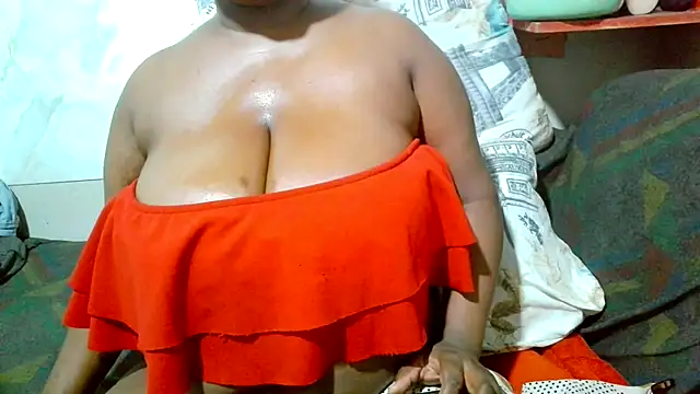 bustydivaxx21 online show from November 3, 8:54 pm