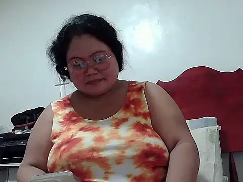 Snapshot of Mari_fvcks chatting on March 16, 5:44 am Mari fvcks online show from March 16, 5:44 am