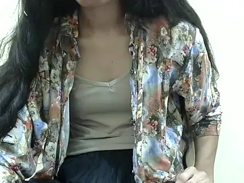 smallcuute online show from November 19, 12:32 am