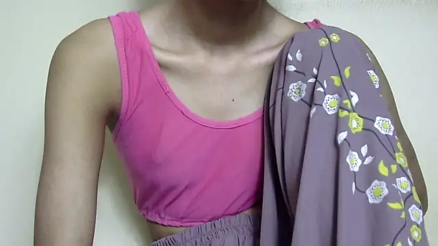 smallcuute online show from February 15, 7:54 pm