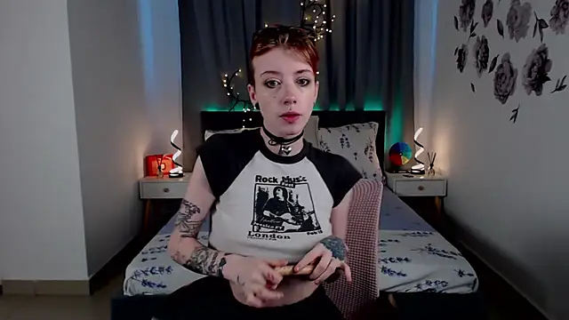 AveryLia online show from September 15, 11:38 pm