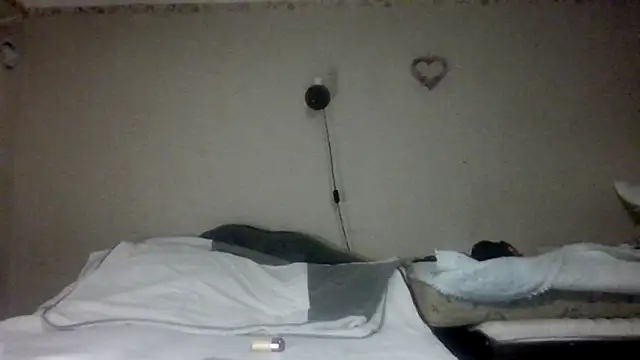 Snapshot of teklaadrienn chatting on September 18, 6:48 am teklaadrienn online show from September 18, 6:48 am