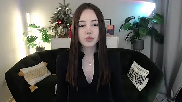 BlackEyesGirl online show from January 13, 6:40 am