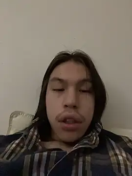 Snapshot of heytherepeoples717 chatting on November 6, 12:28 pm heytherepeoples717 online show from November 6, 12:28 pm