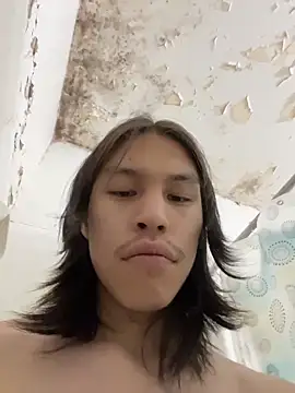 Snapshot of heytherepeoples717 chatting on November 20, 2:01 am heytherepeoples717 online show from November 20, 2:01 am