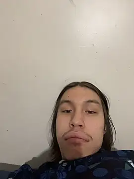 Snapshot of heytherepeoples717 chatting on December 3, 9:40 am heytherepeoples717 online show from December 3, 9:40 am