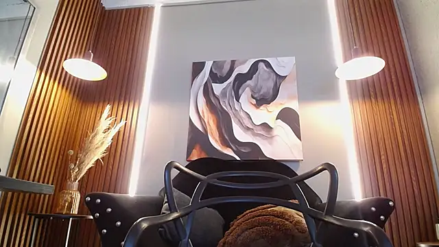 CurlyDani online show from March 31, 2:06 pm