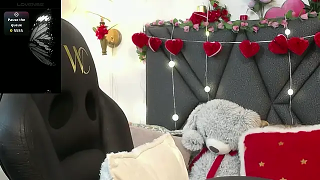 IndraKaur  online show from March 20, 12:10 pm