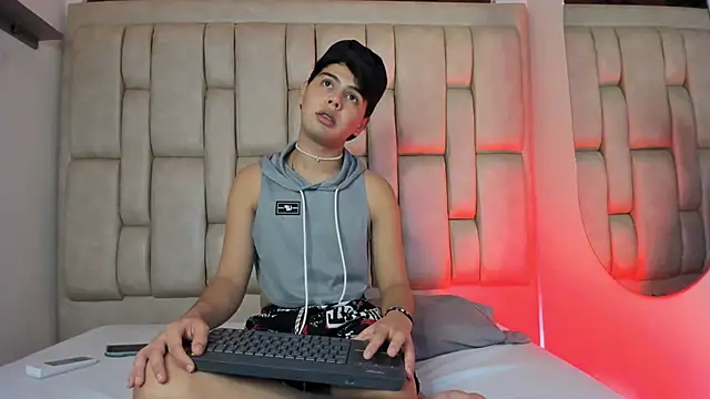 Felipe Cold online show from February 8, 2:15 am