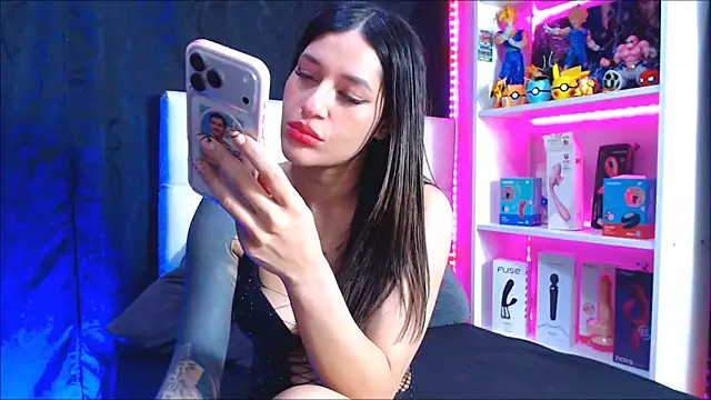 Snapshot of sexloversxxxXX chatting on June 5, 10:37 pm sexloversxxxXX online show from June 5, 10:37 pm